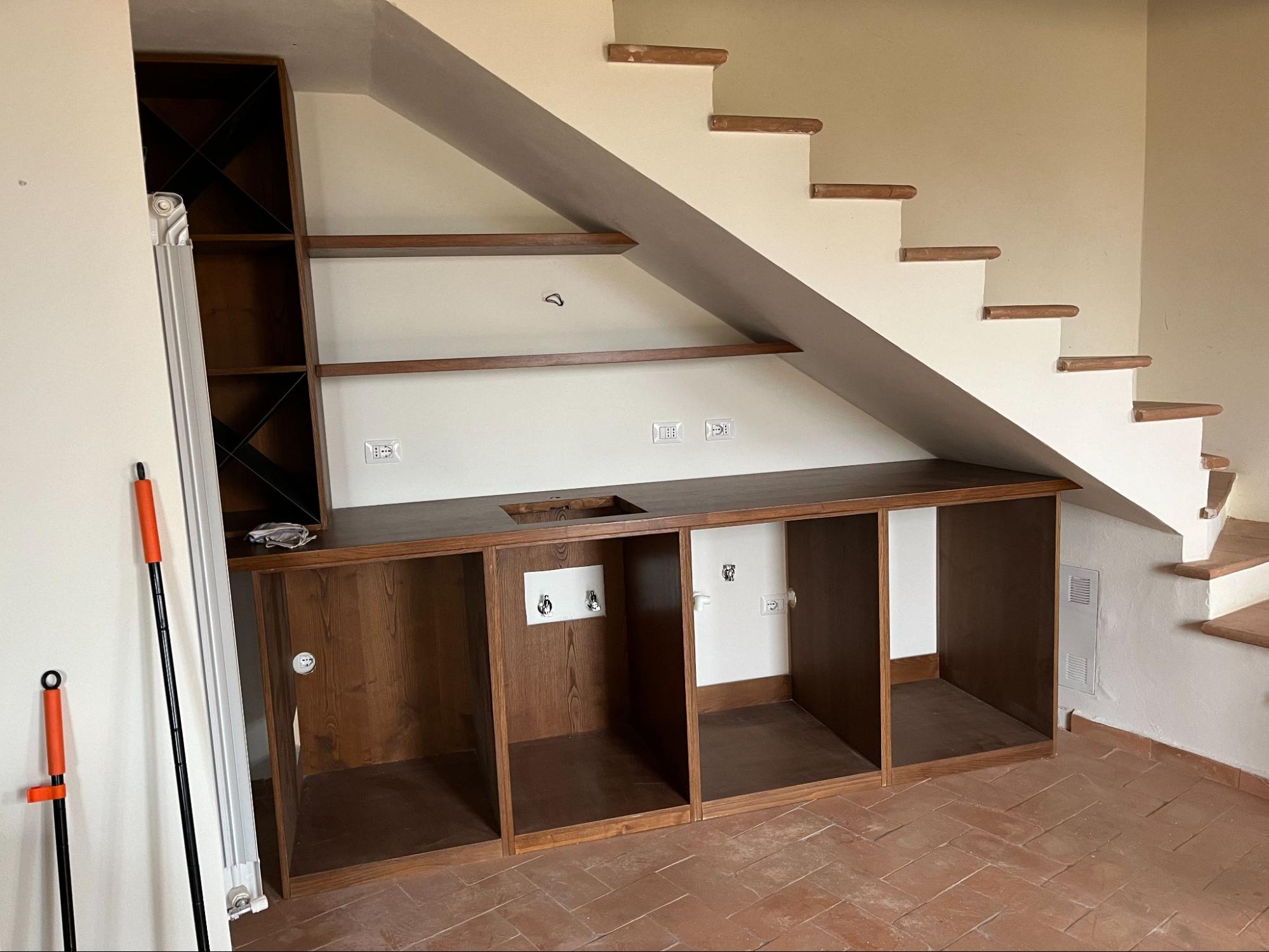 Umbrian Wine Lounge / Laundry Room — image 2
