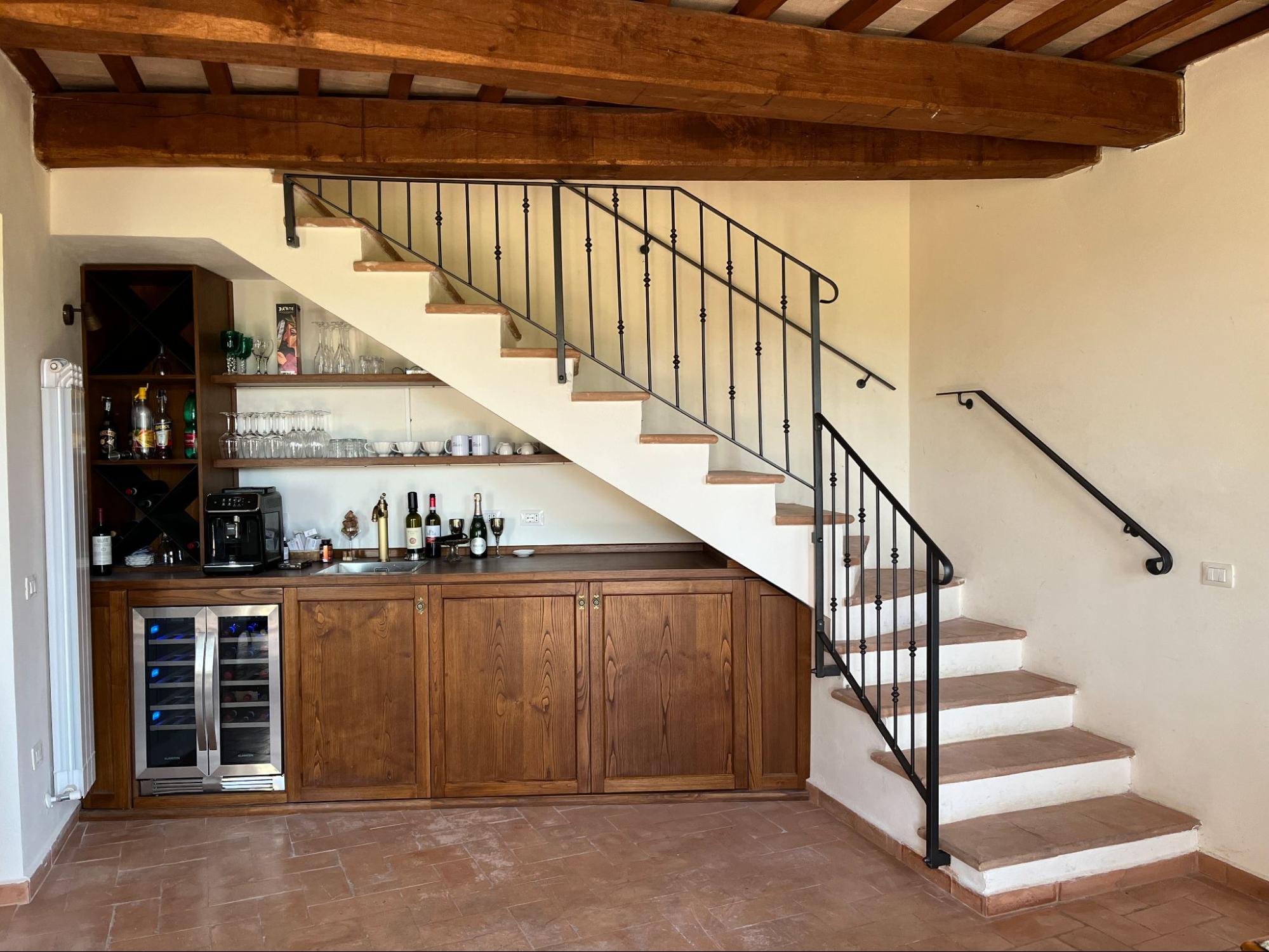 Umbrian Wine Lounge / Laundry Room — image 9